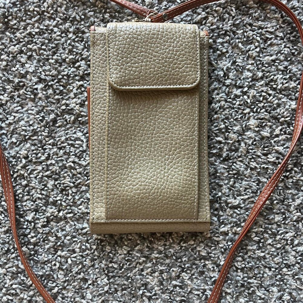 Dooney Bourke Tan Leather Wallet Crossbody Strap Travel Luxury Normcore Utility - Picture 7 of 8